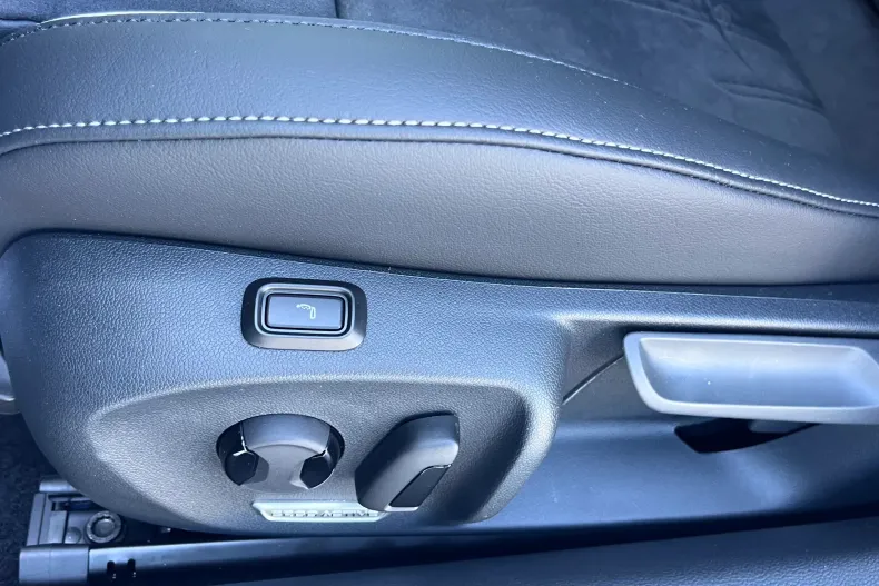 Volkswagen Passat din 2025 cu 6.500 km - oferta VOL132381 - foto 14