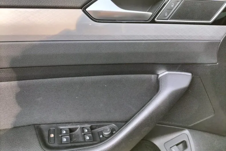 Volkswagen Passat din 2022 cu 148.522 km - oferta VOL132388 - foto 19