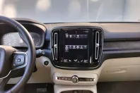 Volvo XC40 din 2023 cu 27.964 km - oferta VOL132390 - foto 8