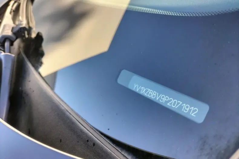 Volvo XC40 din 2023 cu 27.964 km - oferta VOL132390 - foto 15