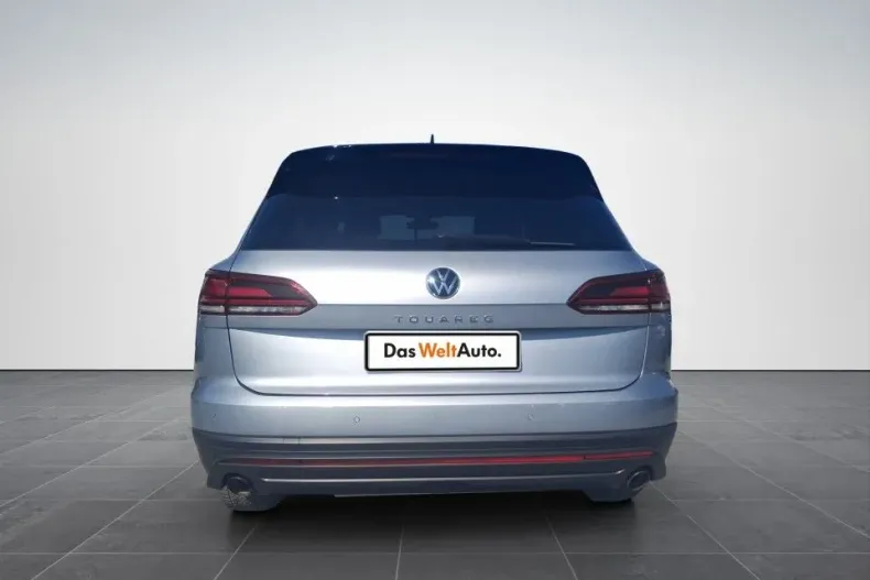 Volkswagen Touareg din 2023 cu 37.142 km - oferta VOL132398 - foto 5