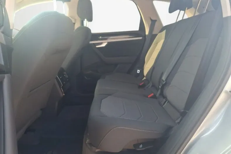 Volkswagen Touareg din 2023 cu 37.142 km - oferta VOL132398 - foto 13