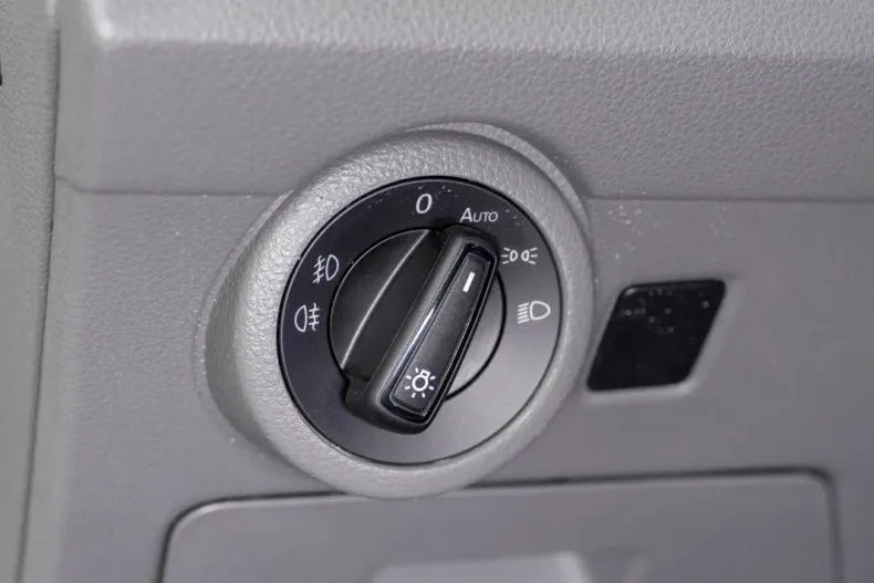 Volkswagen Transporter din 2024 cu 13.943 km - oferta VOL132400 - foto 21