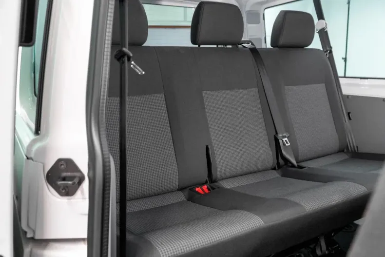 Volkswagen Transporter din 2024 cu 13.943 km - oferta VOL132400 - foto 27