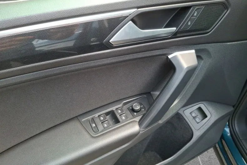 Volkswagen Tiguan din 2021 cu 42.812 km - oferta VOL132401 - foto 12