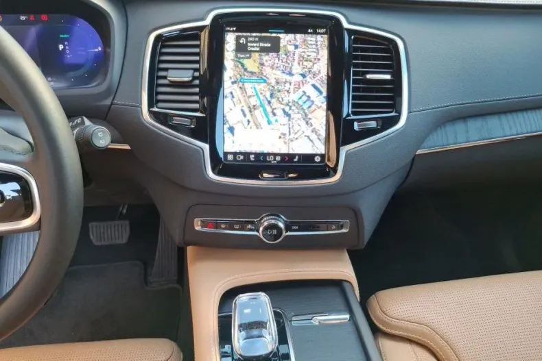 Volvo XC90 din 2024 cu 18.976 km - oferta VOL132405 - foto 15