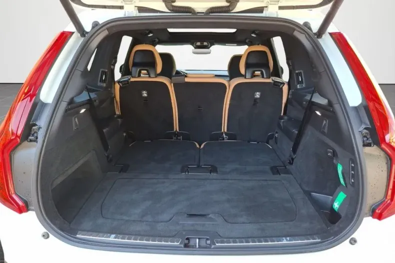 Volvo XC90 din 2024 cu 18.976 km - oferta VOL132405 - foto 17