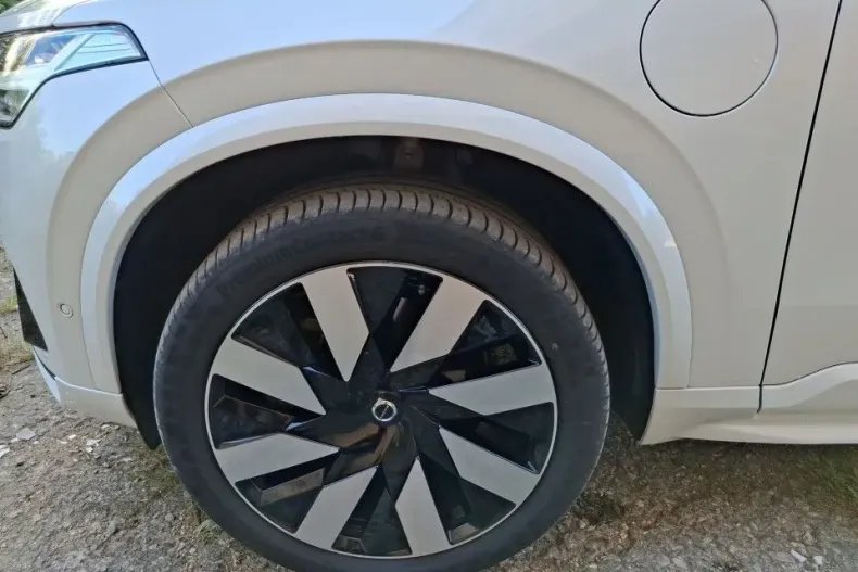 Volvo XC90 din 2024 cu 18.976 km - oferta VOL132405 - foto 20