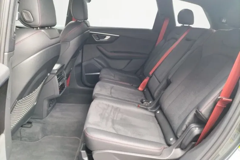 Audi Q7 din 2024 cu 19.214 km - oferta AUD132407 - foto 12