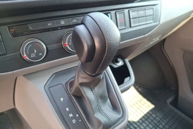 Volkswagen Transporter din 2022 cu 70.856 km - oferta VOL132411 - foto 20