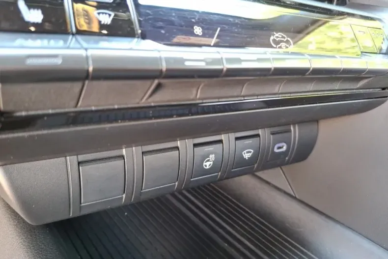 Toyota C-HR din 2023 cu 30.000 km - oferta TOY132413 - foto 20