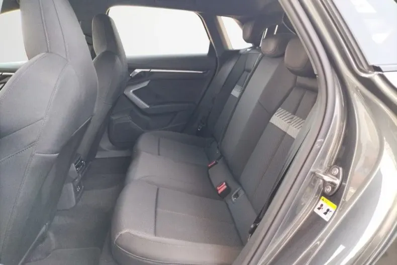 Audi A3 din 2024 cu 14.879 km - oferta AUD132414 - foto 13