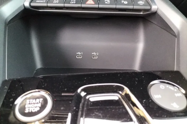 Audi A3 din 2024 cu 14.879 km - oferta AUD132414 - foto 23