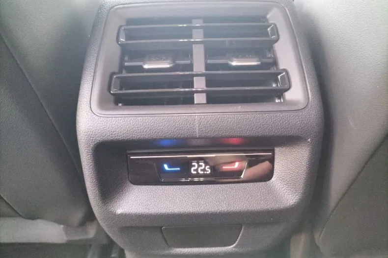 Volkswagen Tiguan din 2024 cu 17.581 km - oferta VOL132415 - foto 20