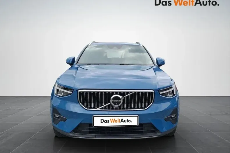 Volvo XC40 din 2023 cu 13.769 km - oferta VOL132421 - foto 2