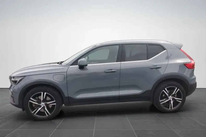 Volvo XC40 din 2022 cu 29.247 km - oferta VOL132427 - foto 2