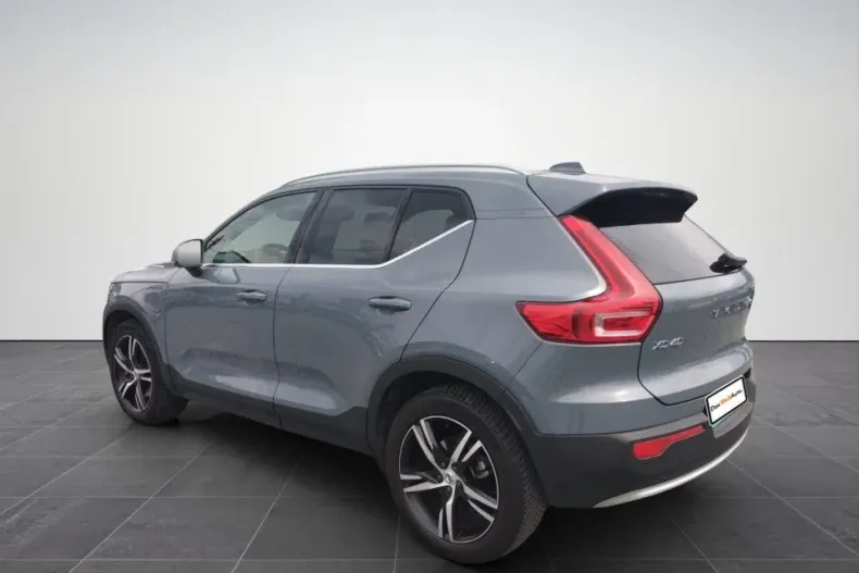 Volvo XC40 din 2022 cu 29.247 km - oferta VOL132427 - foto 3
