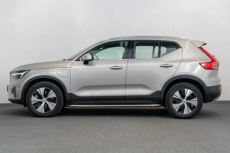 Volvo XC40 din 2023 cu 11.000 km - oferta VOL132430 - foto 2