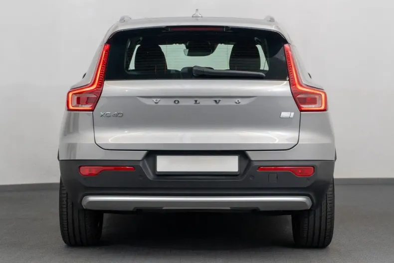 Volvo XC40 din 2023 cu 11.000 km - oferta VOL132430 - foto 5