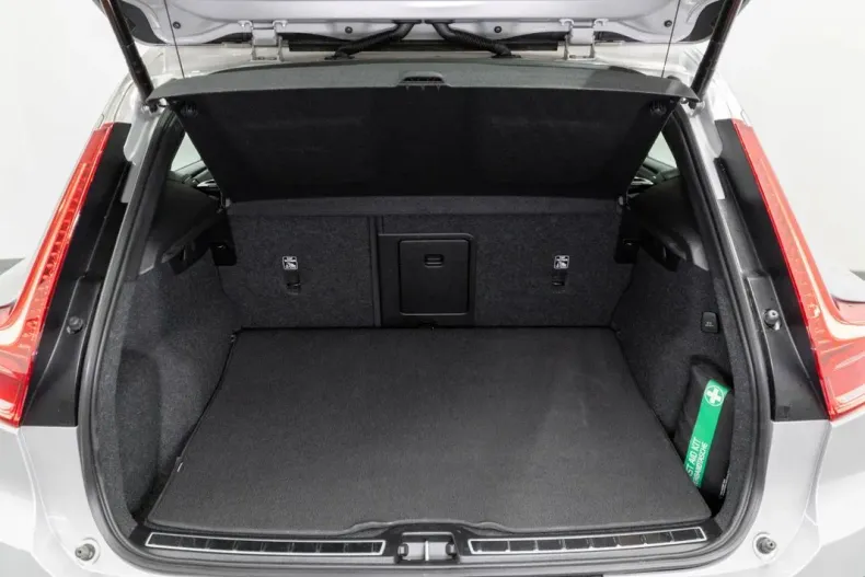 Volvo XC40 din 2023 cu 11.000 km - oferta VOL132430 - foto 6