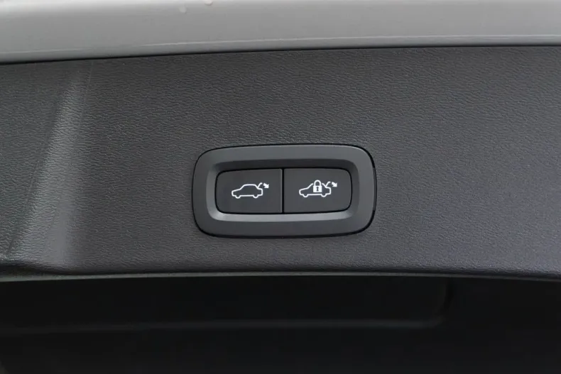 Volvo XC40 din 2023 cu 11.000 km - oferta VOL132430 - foto 7