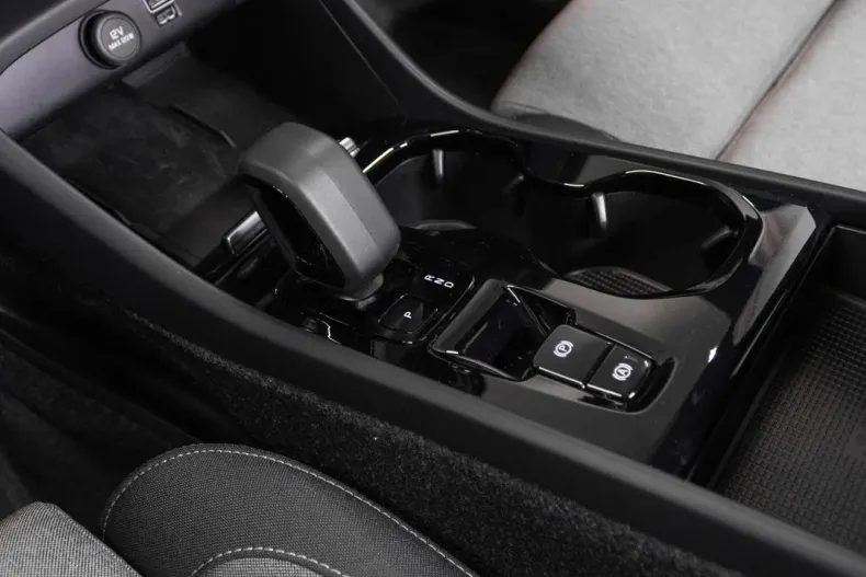 Volvo XC40 din 2023 cu 11.000 km - oferta VOL132430 - foto 22