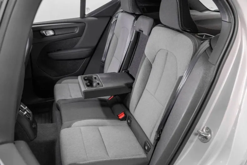 Volvo XC40 din 2023 cu 11.000 km - oferta VOL132430 - foto 29