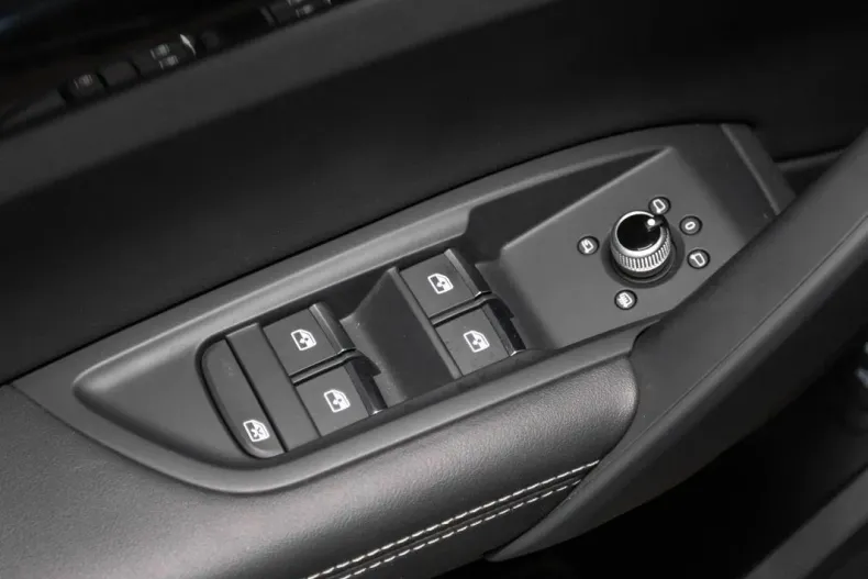 Audi Q5 din 2023 cu 58.000 km - oferta AUD132431 - foto 26