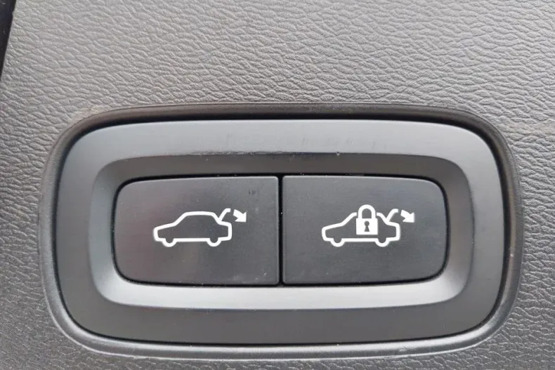 Volvo XC60 din 2021 cu 62.500 km - oferta VOL132433 - foto 20