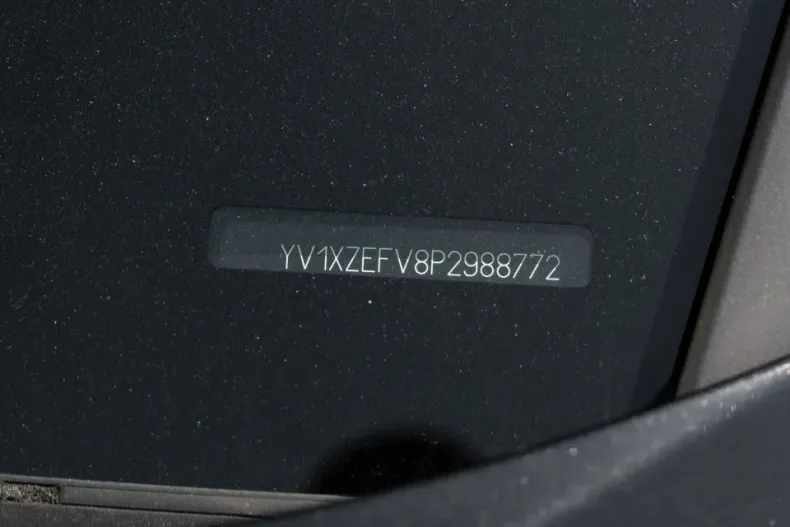 Volvo XC40 din 2023 cu 41.723 km - oferta VOL132438 - foto 11