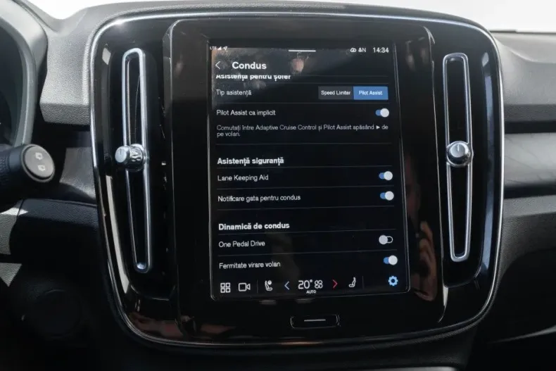 Volvo XC40 din 2023 cu 41.723 km - oferta VOL132438 - foto 19