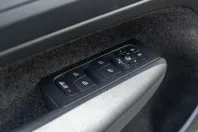 Volvo XC40 din 2023 cu 41.723 km - oferta VOL132438 - foto 24