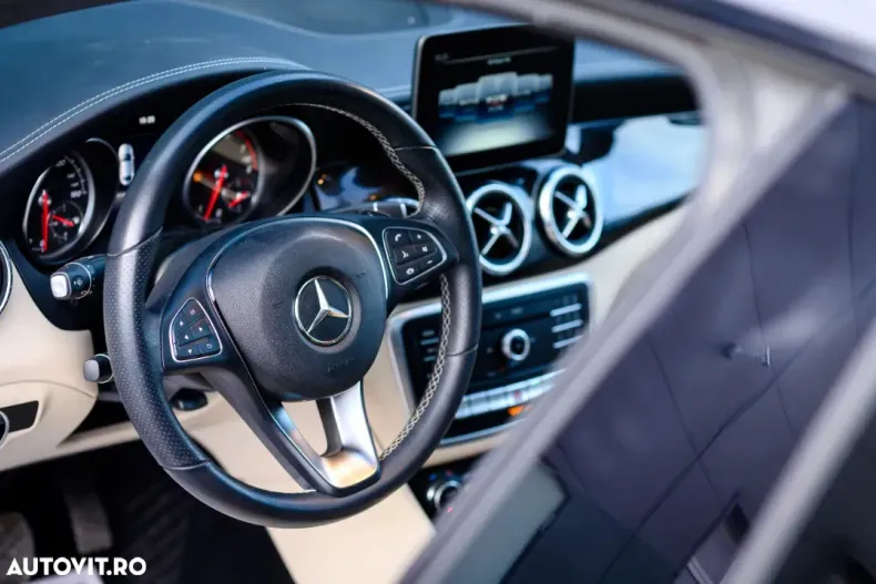 Mercedes-Benz CLA din 2019 cu 17.946 km - oferta MER132445 - foto 11
