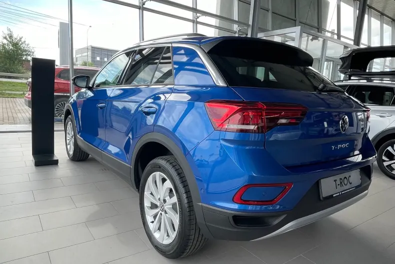 Volkswagen T-Roc din 2025 cu 3 km - oferta VOL132471 - foto 3