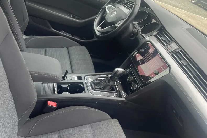 Volkswagen Passat din 2020 cu 61.500 km - oferta VOL132476 - foto 9