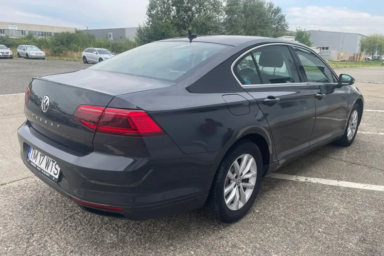 Volkswagen Passat din 2020 cu 61.500 km - oferta VOL132476 - foto 12