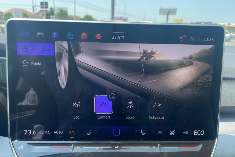 Volkswagen Golf din 2025 cu 3.700 km - oferta VOL132478 - foto 13