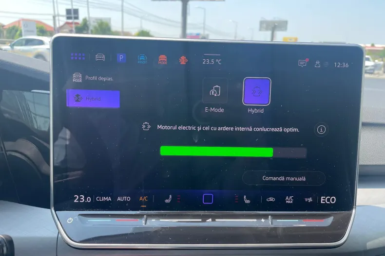 Volkswagen Golf din 2025 cu 3.700 km - oferta VOL132478 - foto 14