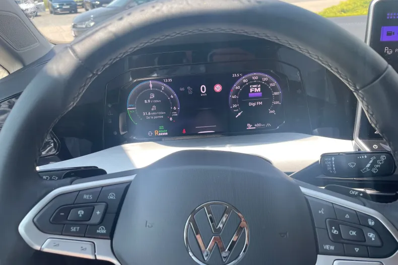 Volkswagen Golf din 2025 cu 3.700 km - oferta VOL132478 - foto 16