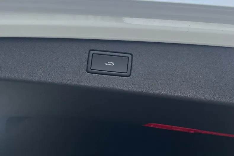 Volkswagen Tiguan din 2024 cu 8 km - oferta VOL132479 - foto 7