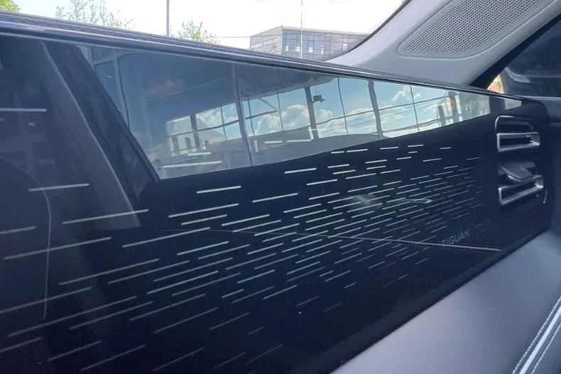 Volkswagen Tiguan din 2025 cu 8 km - oferta VOL132481 - foto 4