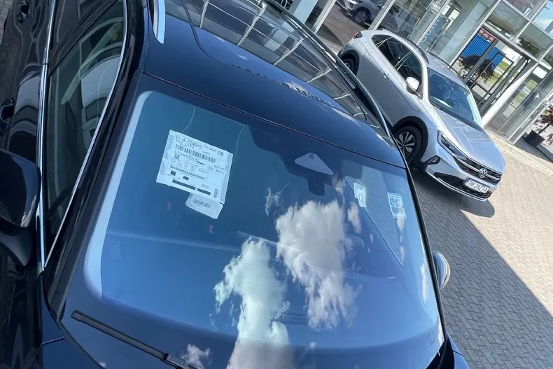 Volkswagen Tiguan din 2025 cu 8 km - oferta VOL132481 - foto 9