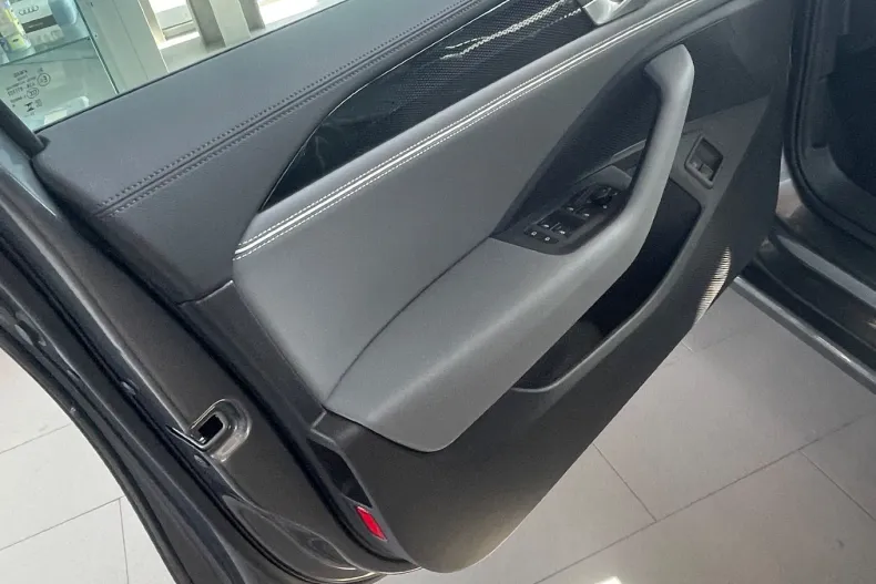 Volkswagen Passat din 2025 cu 2.500 km - oferta VOL132483 - foto 6