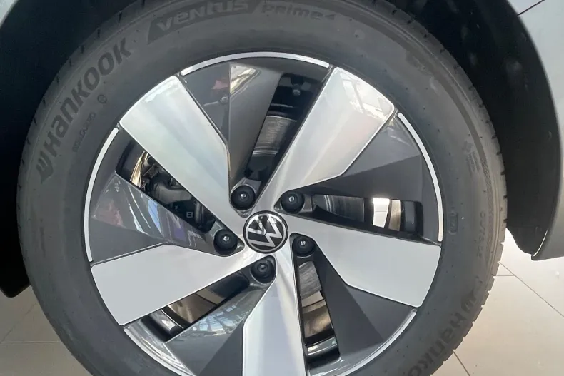 Volkswagen Passat din 2025 cu 2.500 km - oferta VOL132483 - foto 9