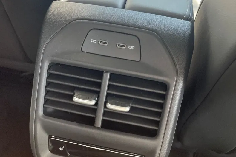 Volkswagen Passat din 2025 cu 2.500 km - oferta VOL132483 - foto 16