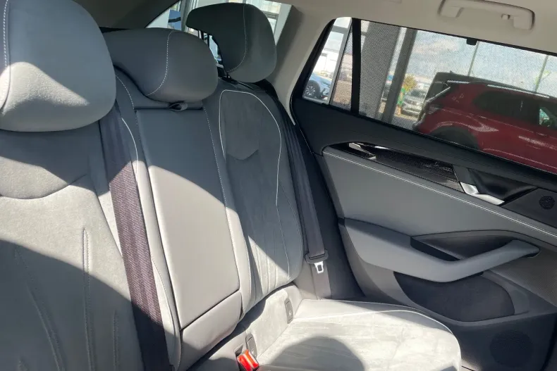 Volkswagen Passat din 2025 cu 2.500 km - oferta VOL132483 - foto 21