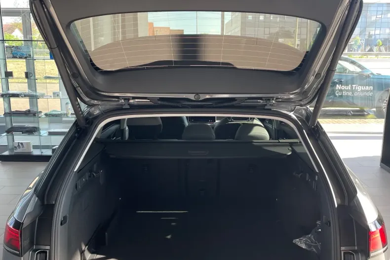 Volkswagen Passat din 2025 cu 2.500 km - oferta VOL132483 - foto 23