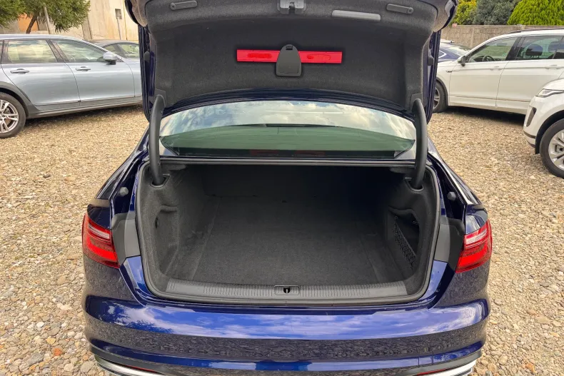 Audi A4 din 2021 cu 127.161 km - oferta AUD132485 - foto 13