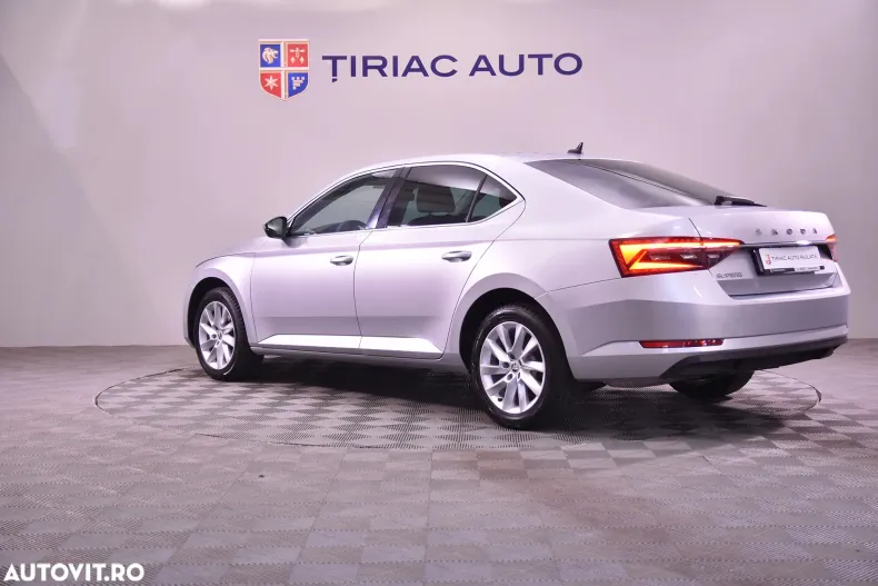 Skoda Superb din 2021 cu 62.670 km - oferta SKO132505 - foto 3