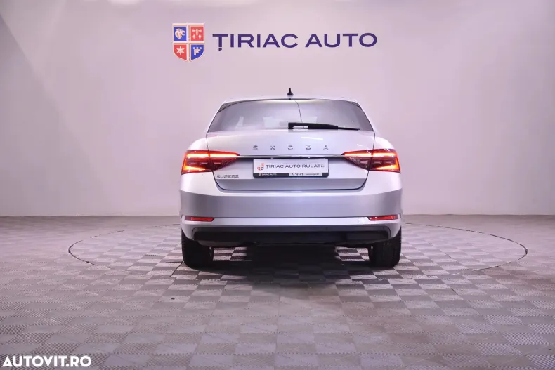 Skoda Superb din 2021 cu 62.670 km - oferta SKO132505 - foto 4
